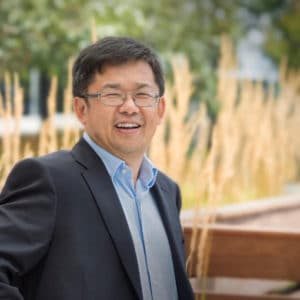 Foto na cabeça de Hui Zhang, cientista-chefe da Conviva, cofundador e presidente do conselho